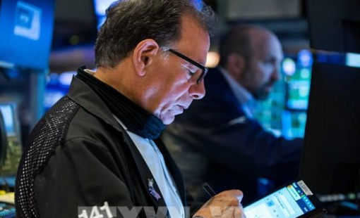 Nasdaq và S&P 500 xác lập mức “đỉnh” mới