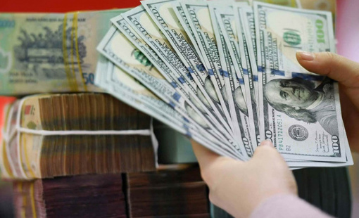 Tỷ giá ngân hàng tăng trở lại, thị trường tự do tiếp tục giảm