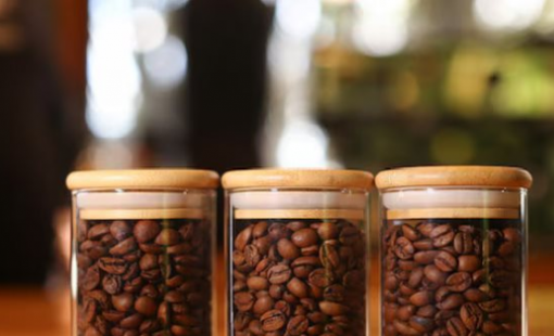 Giá cà phê lập đỉnh nửa thập kỷ: Thế giới gọi tên Việt Nam và một quốc gia Nam Mỹ