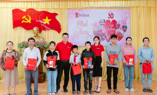 SeABank mang hơi ấm mùa xuân đến với những người có hoàn cảnh khó khăn