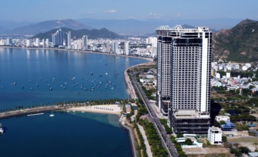 Mới đầu năm, khoản nợ gần 700 tỷ của Công ty Khách sạn Bến Du Thuyền lại bị ngân hàng rao bán