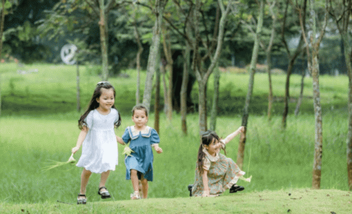 Sống ở Ecopark, trẻ có tuổi thơ gần gũi thiên nhiên