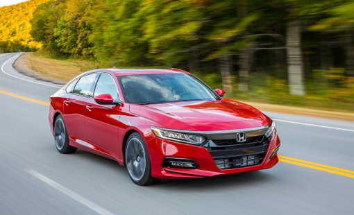 Đây là phân khúc thảm nhất thị trường ô tô Việt: bán cho "đẹp đội hình", cả tháng chưa được 200 xe