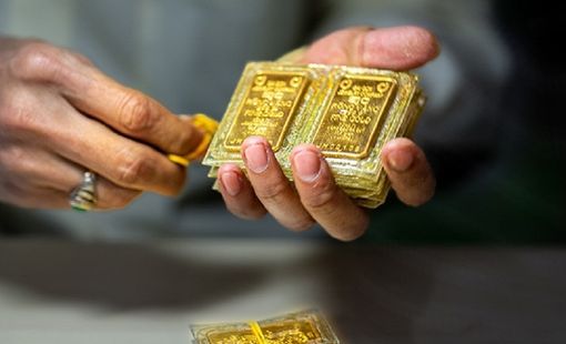 Giá vàng đồng loạt giảm mạnh