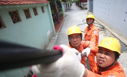 Dự thảo mới về giá điện: Rút xuống 5 bậc, dùng từ 700 số điện sẽ áp giá điện bậc cao nhất