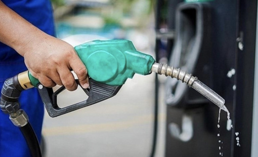 Giá xăng bật tăng trở lại, RON 95 vượt 24.000 đồng/lít