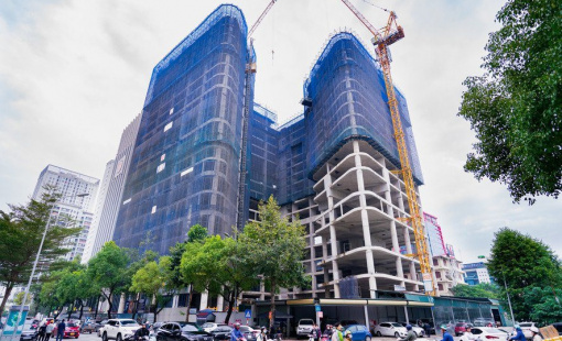 Thay kiểm toán, tình hình Hòa Bình vẫn xấu đi