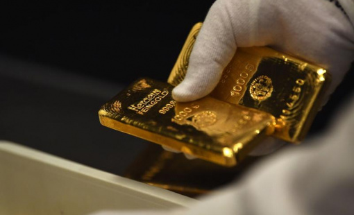 Giá vàng SJC "nóng lên" theo vàng thế giới