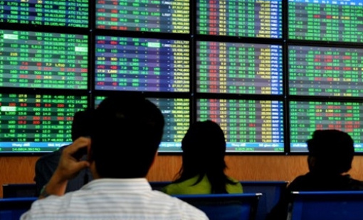 Số dư tiền gửi sẵn sàng tham gia thị trường chứng khoán lên mức kỷ lục