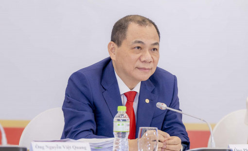 Ông Phạm Nhật Vượng: “Nghi ngờ dòng tiền và năng lực của Vingroup là không có cơ sở, sẽ tài trợ thêm 1 tỷ USD cho VinFast”