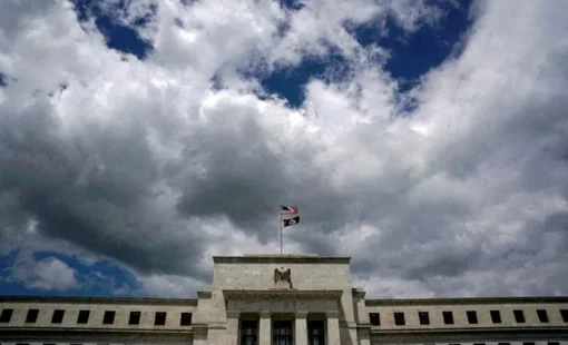 GDP chậm lại, lạm phát neo cao: FED rơi vào tình thế tiến thoái lưỡng nan