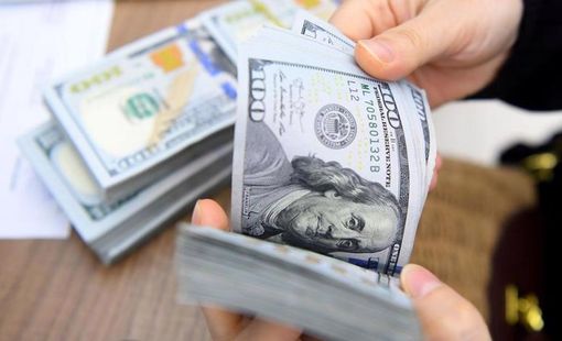 Ngân hàng tăng mạnh giá USD, vượt ngưỡng 25.000 đồng