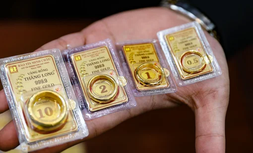 Tỷ giá tiếp tục tăng "nóng", giá vàng nhẫn lập kỉ lục mới