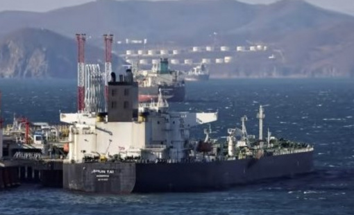 Vừa siết lệnh trừng phạt, Mỹ bất ngờ tuyên bố quốc gia này thoải mái mua dầu Nga, là nhà tiêu thụ dầu thứ 3 của thế giới