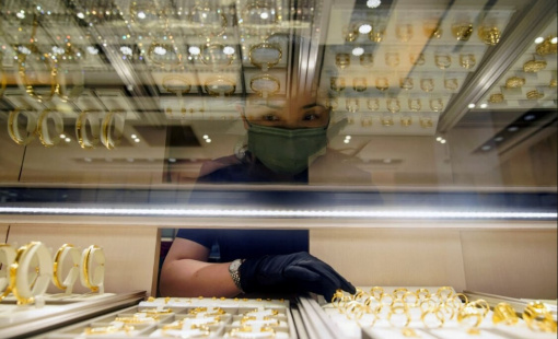 Giá vàng trong nước ngược chiều thế giới sau kỳ nghỉ lễ