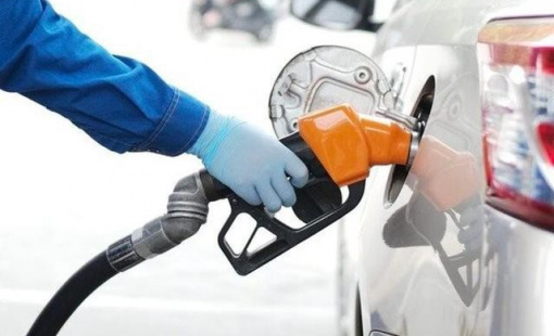 Giá xăng giảm mạnh gần 700 đồng/lít, RON 92 chỉ còn 21.759 đồng/lít