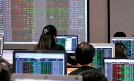 Tài khoản mở mới giảm trong tháng VN-Index mất 5,81%