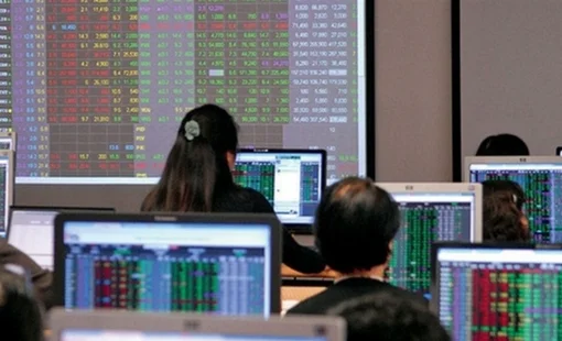 Tài khoản mở mới giảm trong tháng VN-Index mất 5,81%
