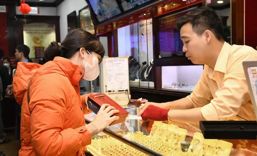 Vàng SJC tăng giá mạnh trước phiên đấu thầu vàng miếng lần thứ 5