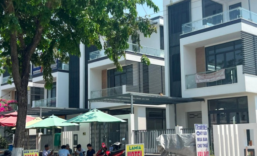 Nguồn cung tăng nhưng tiêu thụ khiêm tốn, biệt thự phía Nam có dự án bán 750 tỉ đồng/căn