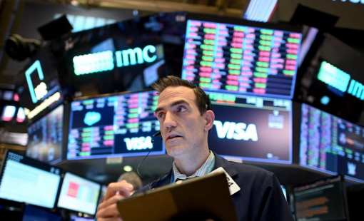 Thị trường chứng khoán Mỹ: Nvidia lên ngôi vương, S&P 500 lập kỷ lục mới