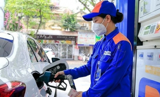 Giá xăng, dầu đồng loạt giảm