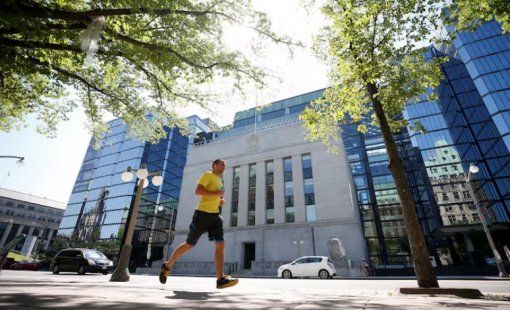 Nền kinh tế thuộc G7 đầu tiên cắt giảm lãi suất sau 4 năm: Hành động tách biệt với Fed có gây ra rủi ro?