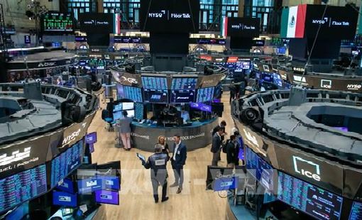 Chỉ số Dow Jones lập kỷ lục phiên đầu tuần