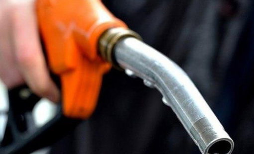 Giá xăng dầu tiếp tục giảm mạnh từ 15 giờ chiều nay, RON 95 sát mốc 23.000 đồng/lít