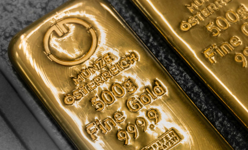 Giá vàng rơi xuống mức thấp nhất hai tuần