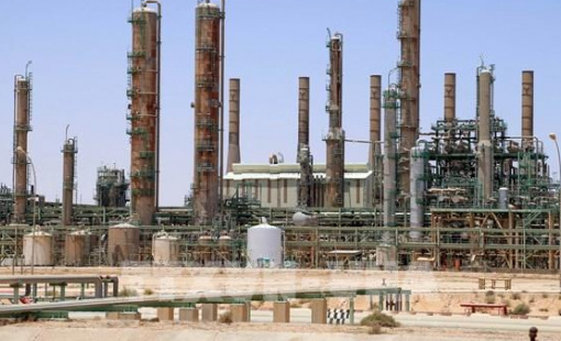 Giá dầu thế giới giảm mạnh dù căng thẳng ở Trung Đông gia tăng