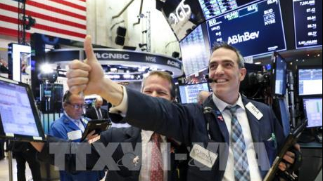 Chứng khoán thế giới đồng loạt tăng khi Fed “bật đèn xanh” sẽ hạ lãi suất