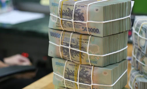 Lãi, phí phải thu tăng cao ở nhiều ngân hàng