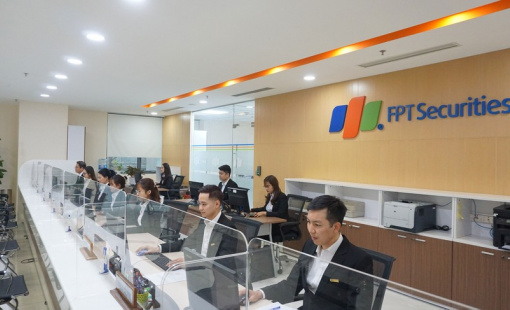 Sau đợt phát hành ESOP mới, Chủ tịch FPTS đăng ký bán ra cổ phiếu