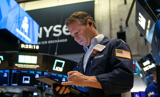 Kỳ vọng Fed hạ lãi suất giúp nâng đỡ thị trường chứng khoán Âu-Mỹ