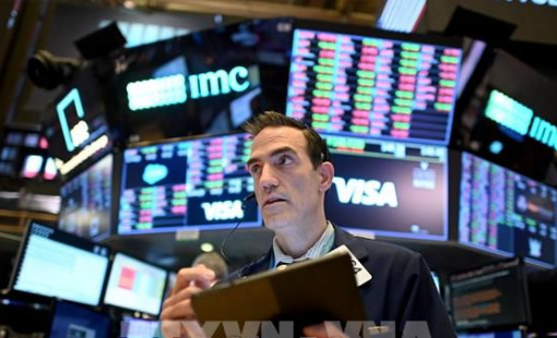 Dow Jones tăng lên mức cao kỷ lục