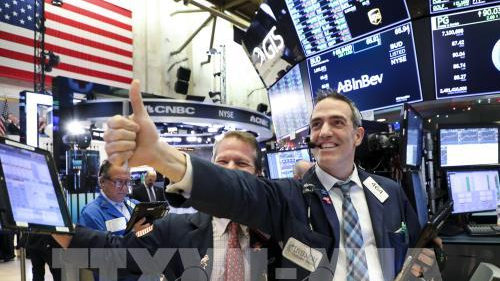 Phố Wall đảo chiều sau khi Dow Jones rời đỉnh lịch sử