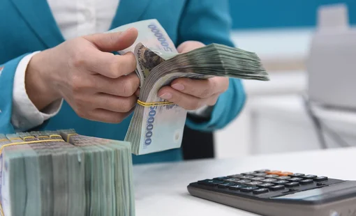 Ngân hàng vẫn đổ mạnh tiền cho vay bất động sản