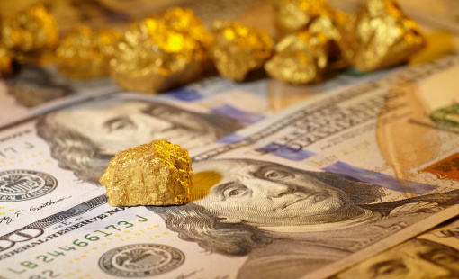 Đồng USD phục hồi đẩy giá vàng "lao dốc"