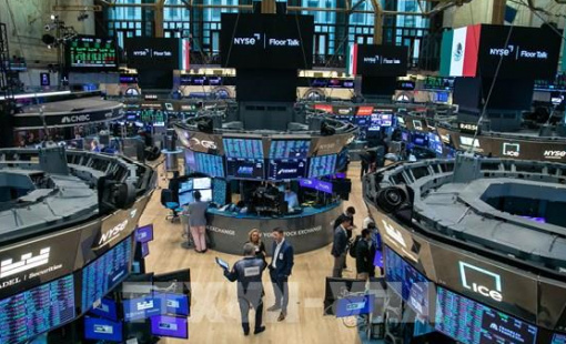 Chứng khoán toàn cầu khép lại tuần này bằng “cú lao dốc”