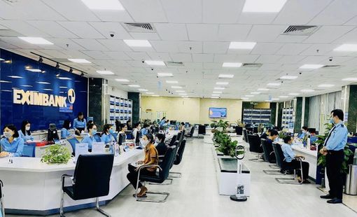 Một doanh nghiệp rút khỏi nhóm sở hữu trên 1% vốn Eximbank