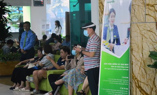 Từ hôm nay, khách hàng phải chờ 3 ngày mới mua được vàng miếng SJC ở Vietcombank