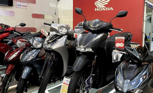 Giá xe máy đồng loạt lao dốc: Honda Vision còn 29,9 triệu đồng, Honda SH, Lead, Yamaha Janus… cùng dưới giá đề xuất, có xe tặng kèm smartphone
