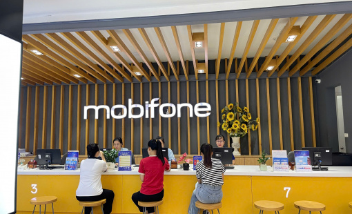 Tất cả khách hàng MobiFone vùng lũ được tặng 30.000 đồng