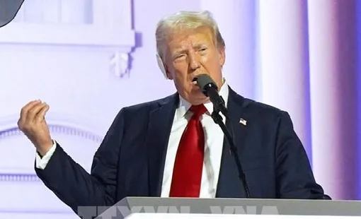 Hàng hóa Trung Quốc nhập khẩu sẽ bị áp thuế 60% nếu ông Trump tái đắc cử