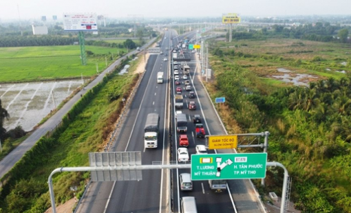 Thu hơn 6 tỷ/ngày từ các trạm BOT, CII tuyên bố miễn phí các loại phí cho phương tiện chở hàng cứu trợ bà con vùng bão lũ