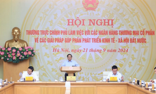 Thủ tướng đề nghị các ngân hàng hiến kế về lãi suất, tăng trưởng tín dụng