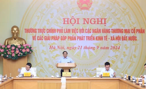 Thủ tướng đề nghị các ngân hàng hiến kế về lãi suất, tăng trưởng tín dụng