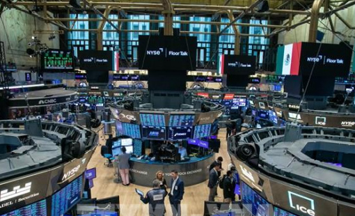 Dow Jones và S&P 500 lập kỷ lục mới sau động thái của Trung Quốc