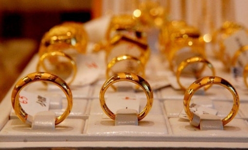 Chưa dứt đà tăng, giá vàng nhẫn áp sát vàng miếng